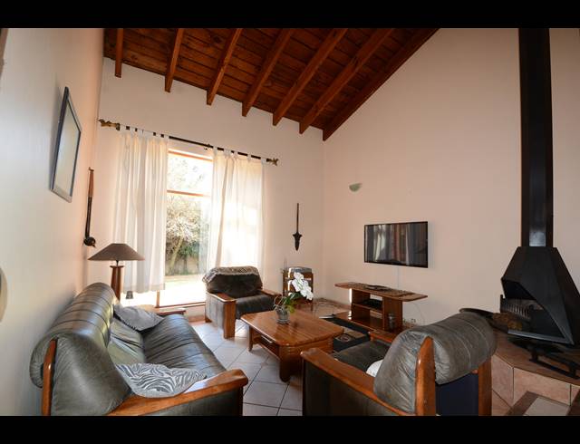 5 BEDROOM HOUSE FOR SALE IN BRYANSTON